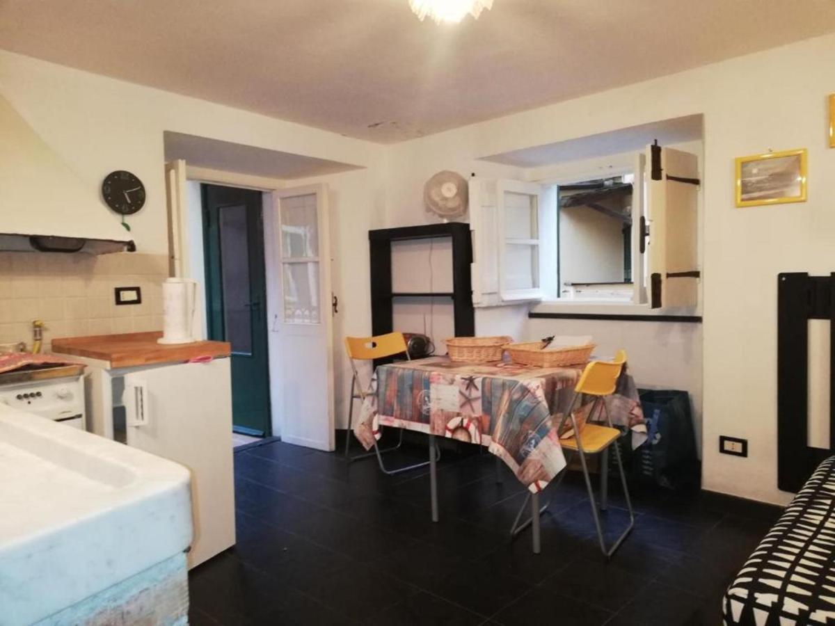 Bilocale Centro Storico - Via Sant' Erasmo Apartment โบนัสโซลา ภายนอก รูปภาพ