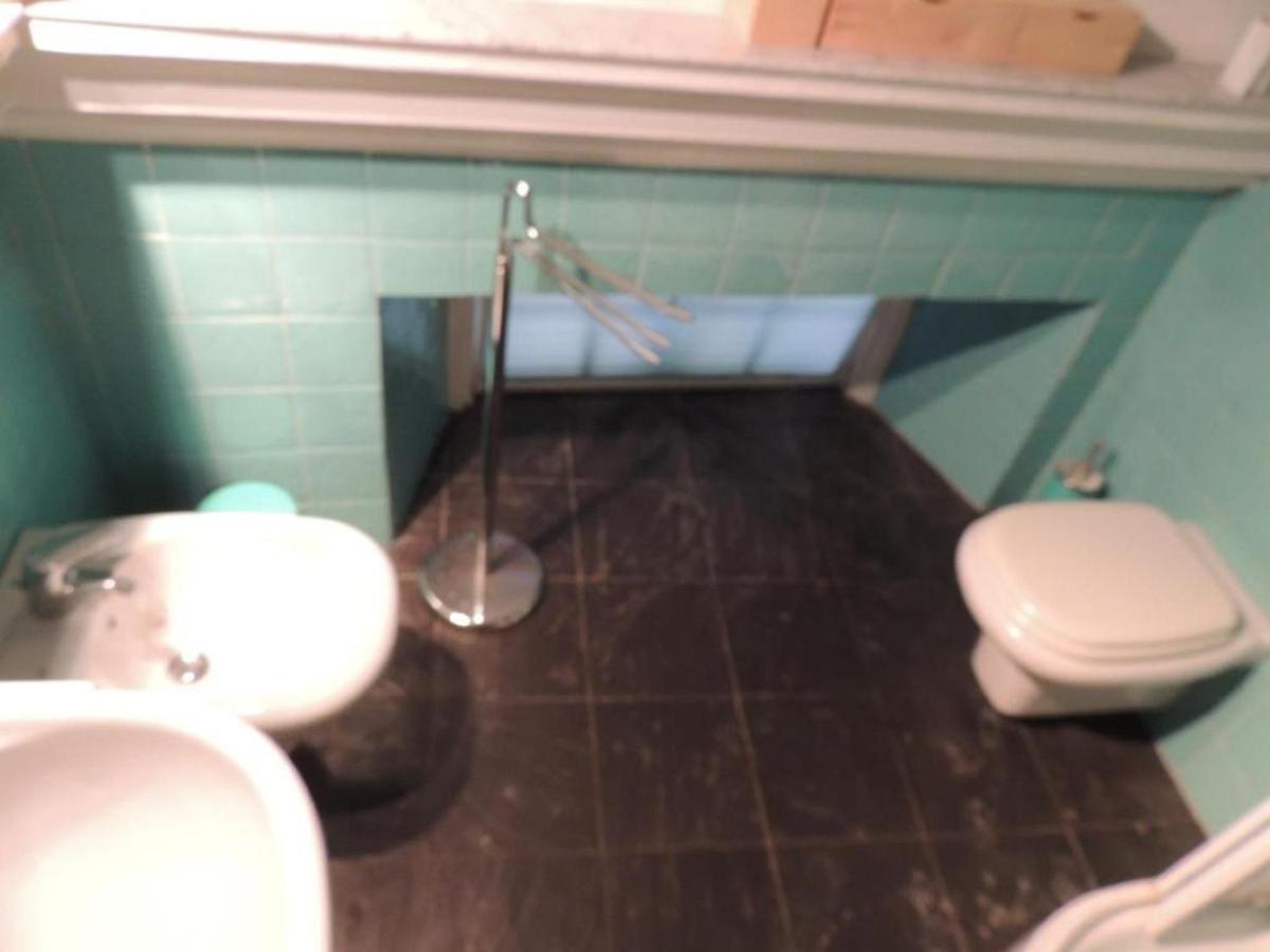 Bilocale Centro Storico - Via Sant' Erasmo Apartment โบนัสโซลา ภายนอก รูปภาพ